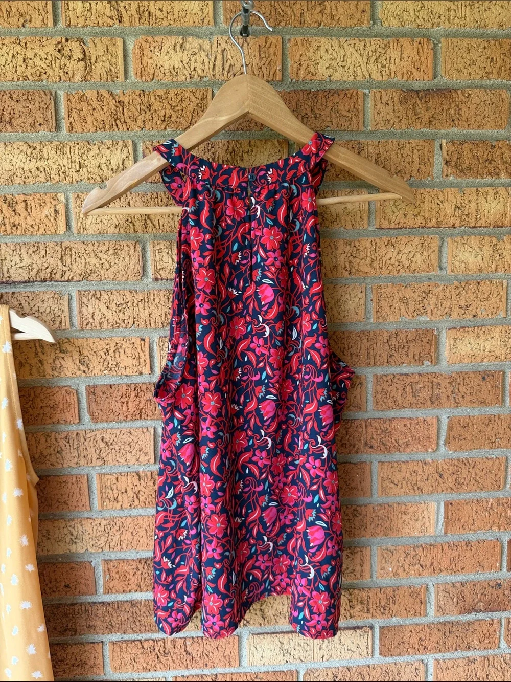 Ann Taylor and Loft Bundle (2) Sleeveless Women’s Large Floral - Picture 5 of 9
